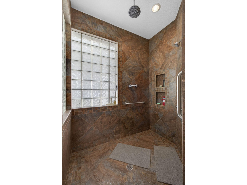 Great home, built in 2006, located in the most sought-after - photo 29