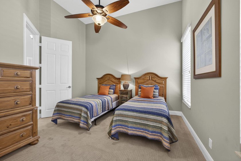 Great home, built in 2006, located in the most sought-after - photo 34