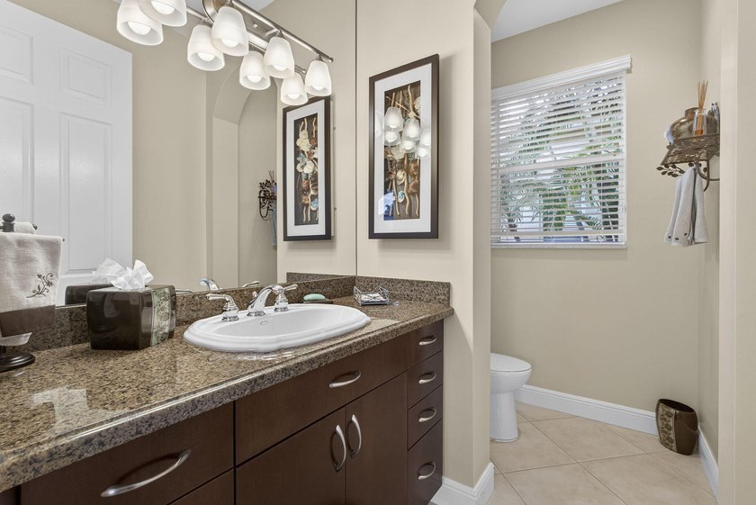 Great home, built in 2006, located in the most sought-after - photo 41