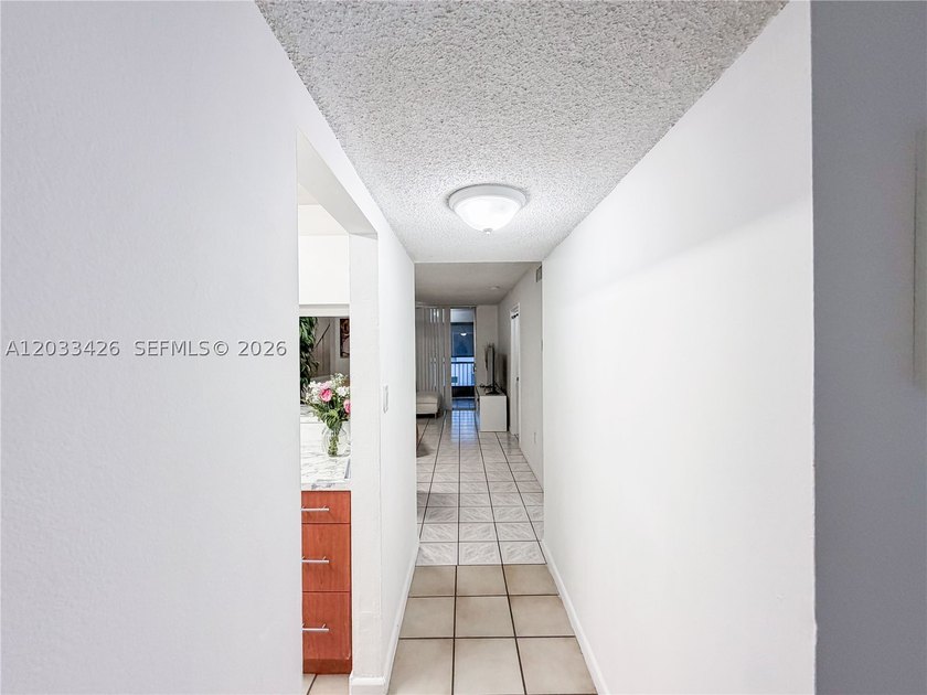 Well-maintained and spacious 2-bedroom, 2-bathroom condo located - photo 5
