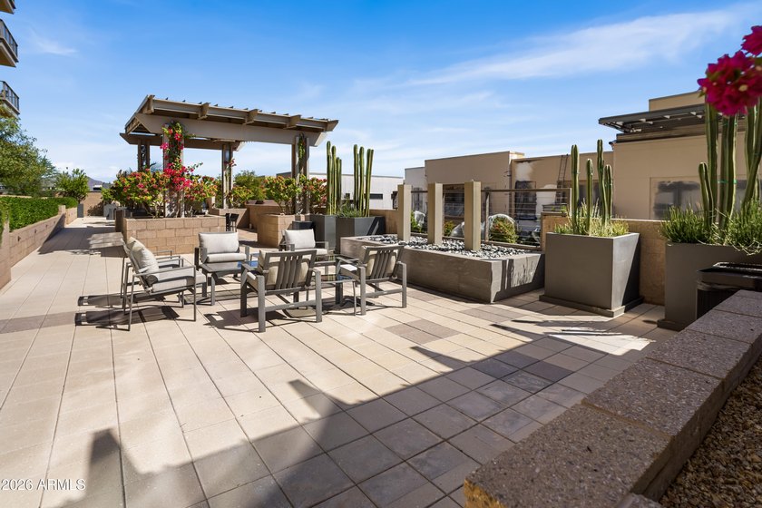 Welcome home to this amazingly beautiful end, ground-floor unit - photo 31