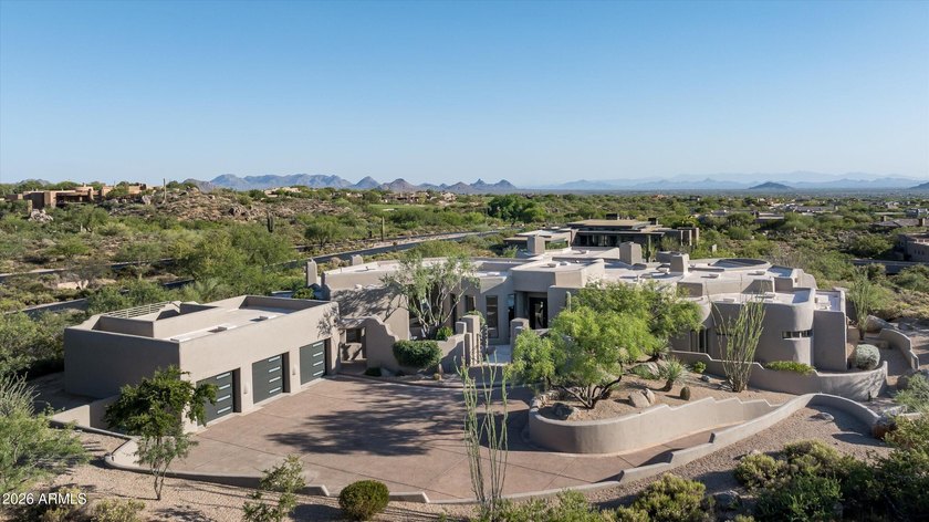 Completely remodeled and thoughtfully reimagined, this 4-bedroom - photo 4