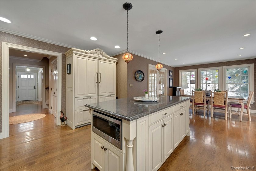 Welcome to this breathtaking and masterfully renovated home - photo 17