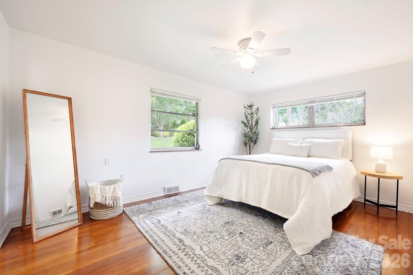 Mid-Century Modern enthusiasts, here is your chance to own an - photo 21