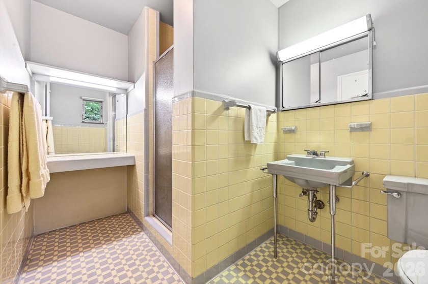 Mid-Century Modern enthusiasts, here is your chance to own an - photo 22