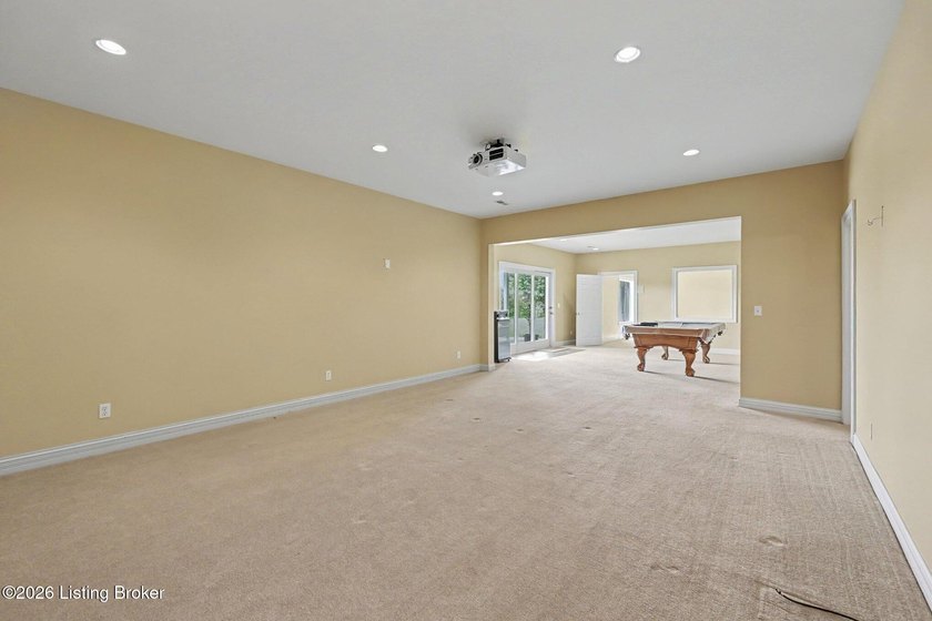 Over 5300 Sq. Ft Deville Custom 2 Story Home*One Owner*5 - photo 24