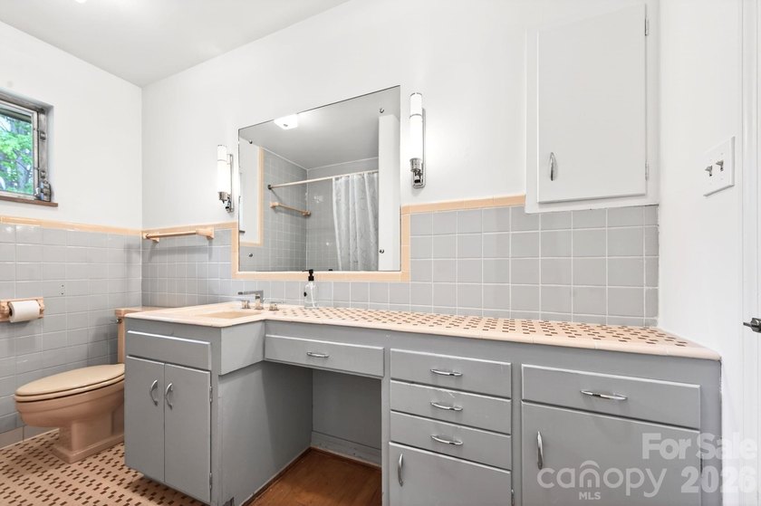 Mid-Century Modern enthusiasts, here is your chance to own an - photo 27