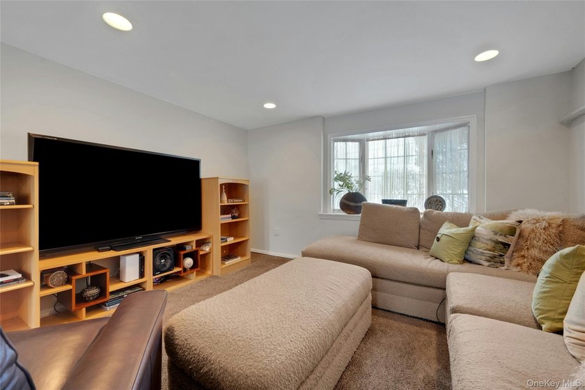 Welcome to this breathtaking and masterfully renovated home - photo 33