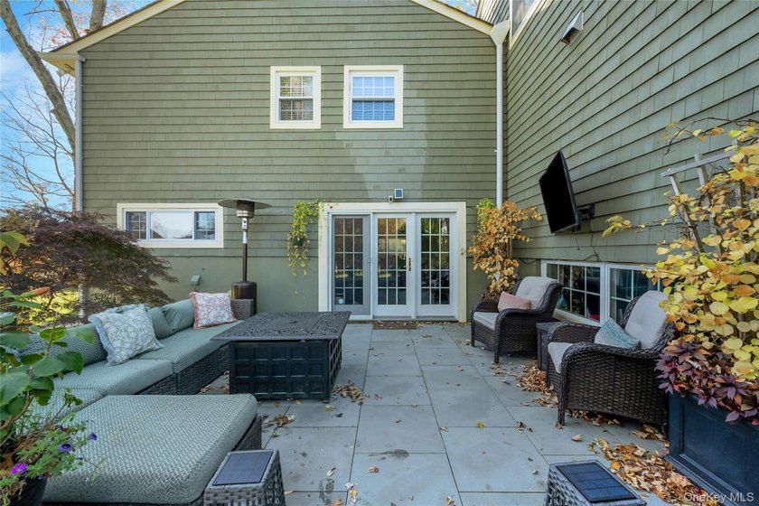 Welcome to this breathtaking and masterfully renovated home - photo 41