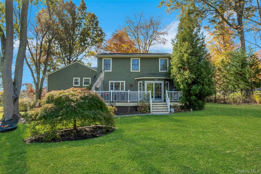 Welcome to this breathtaking and masterfully renovated home - photo 42