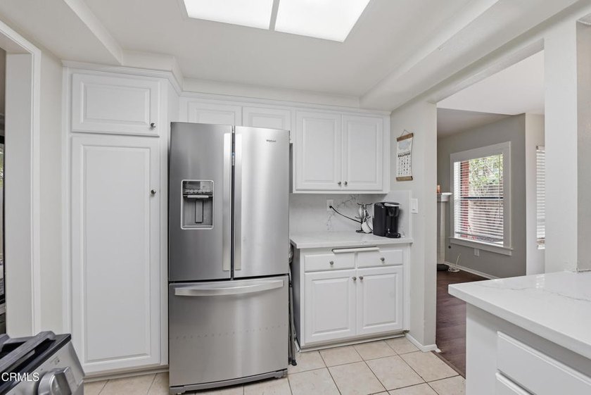 Charming La Ventana Townhome! Beautifully Maintained 3 Bedroom - photo 10