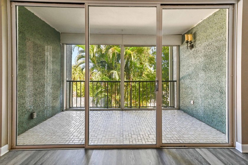 This beautiful condo presents an incredible opportunity for a - photo 12