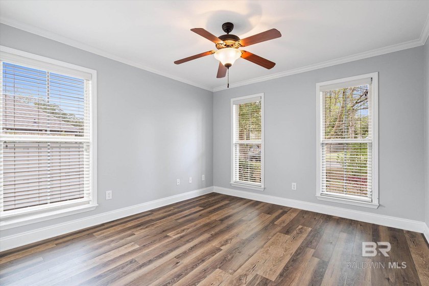 SELLERS ARE OFFERING $10,000 TOWARD BUYER CLOSING COSTS - photo 22