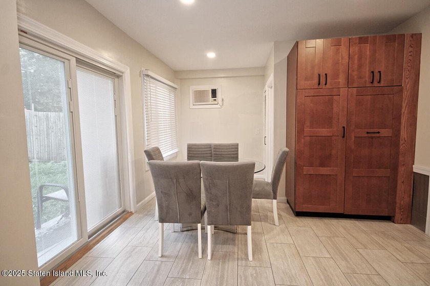 This is the one! 3 units located on 1 tax lot. 219 fisher is - photo 25