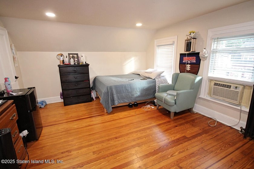 This is the one! 3 units located on 1 tax lot. 219 fisher is - photo 30