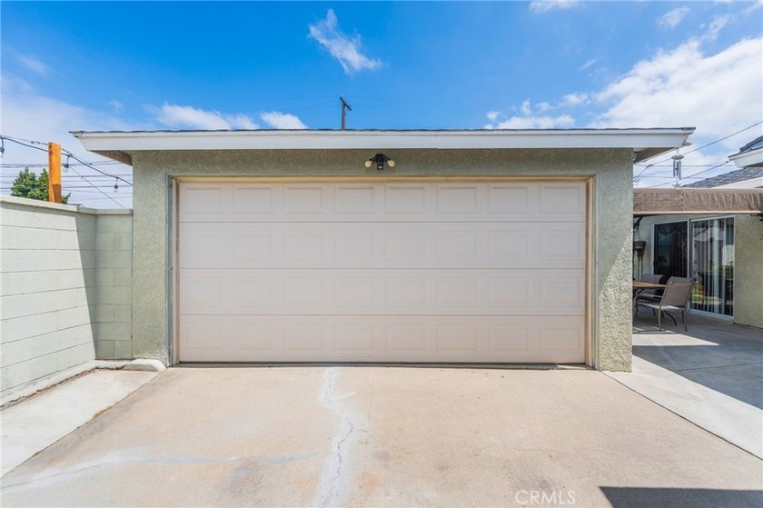 Welcome to this beautifully maintained, turnkey residence in - photo 26