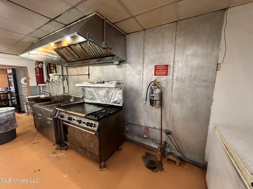 Outstanding opportunity to own a 3,362 SqFt restaurant/ - photo 19