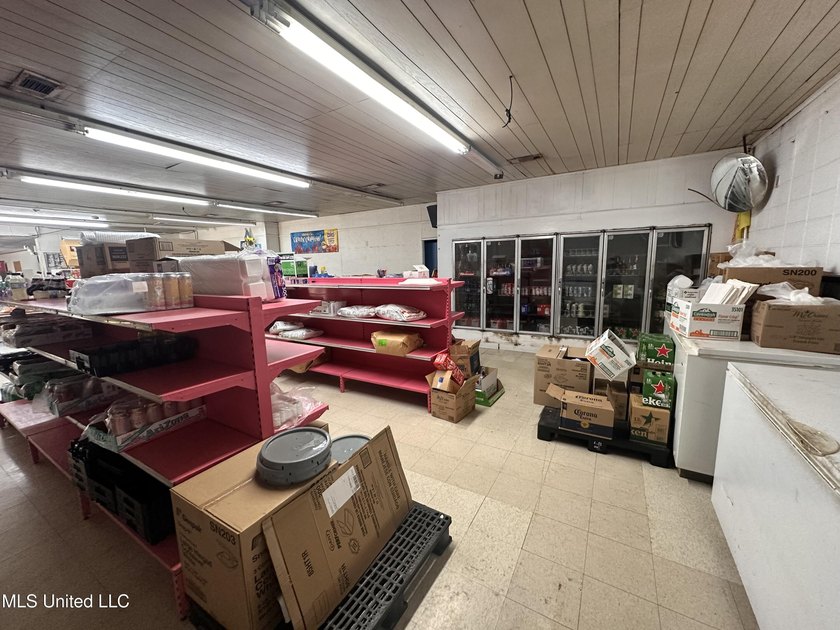 Outstanding opportunity to own a 3,362 SqFt restaurant/ - photo 30