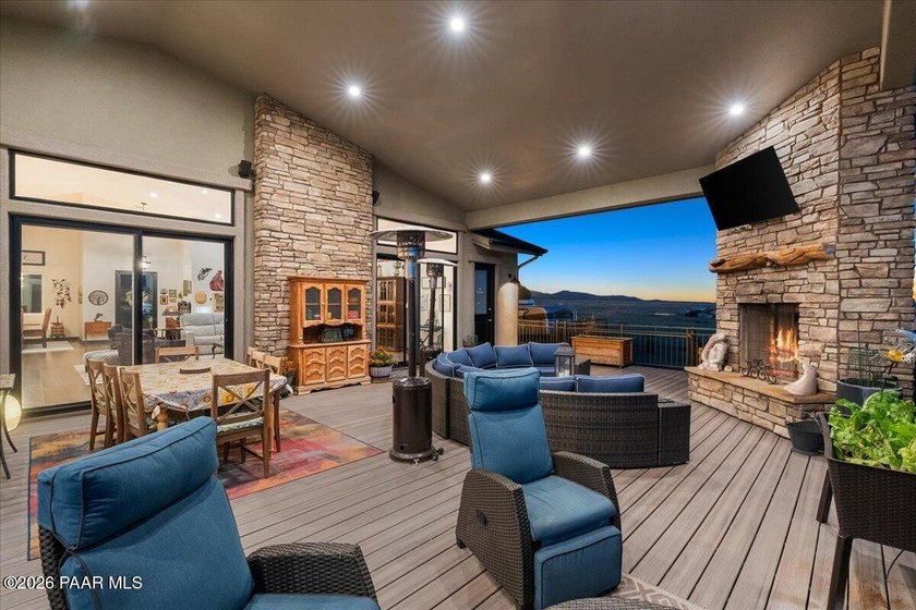 Welcome home to a place where luxury meets country. From morning - photo 37