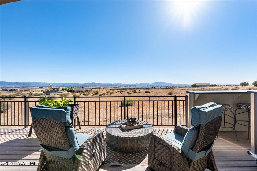 Welcome home to a place where luxury meets country. From morning - photo 49