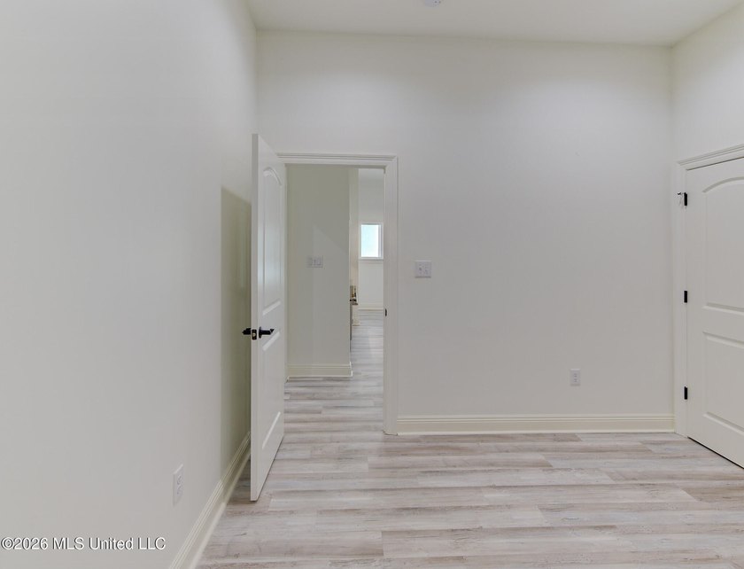 Exceptional newer construction in beautiful Glen Eagle offering - photo 21