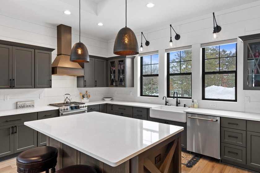Nearly New Lake Arrowhead Lakes Course Home! Spectacular - photo 21
