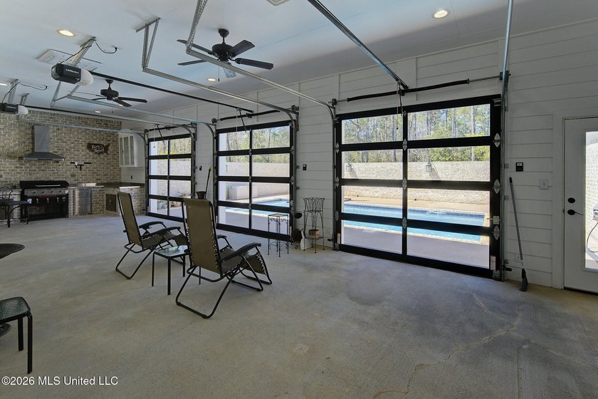 Exceptional newer construction in beautiful Glen Eagle offering - photo 25