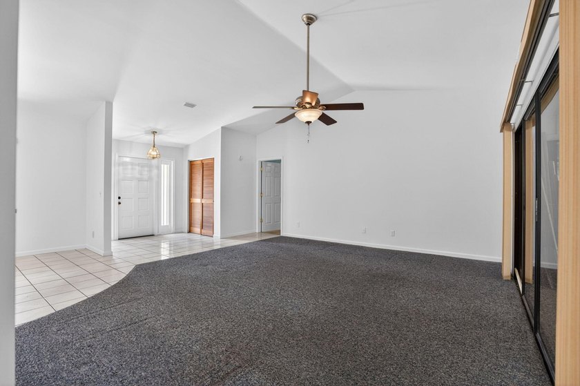 Enjoy peaceful country living in Jupiter Farms with this - photo 6