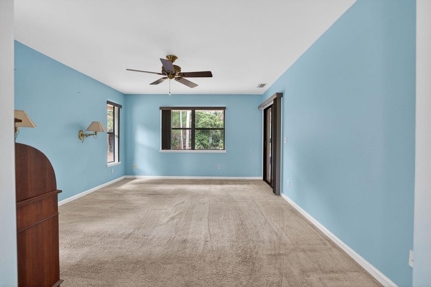 Enjoy peaceful country living in Jupiter Farms with this - photo 8