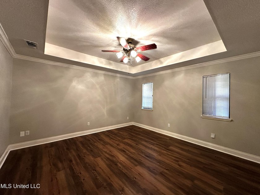 Nice one story home located on a cul de sac in a quiet area - photo 9