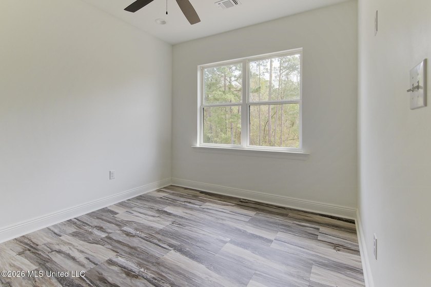 Exceptional newer construction in beautiful Glen Eagle offering - photo 49