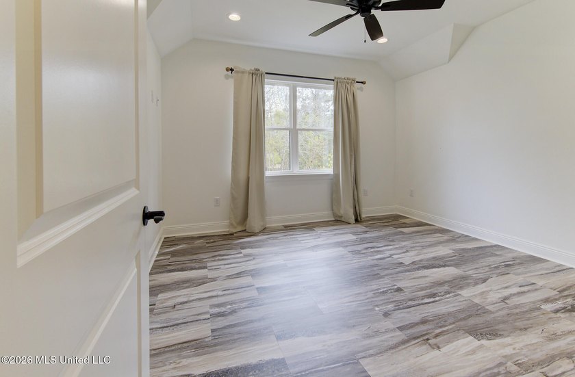 Exceptional newer construction in beautiful Glen Eagle offering - photo 50