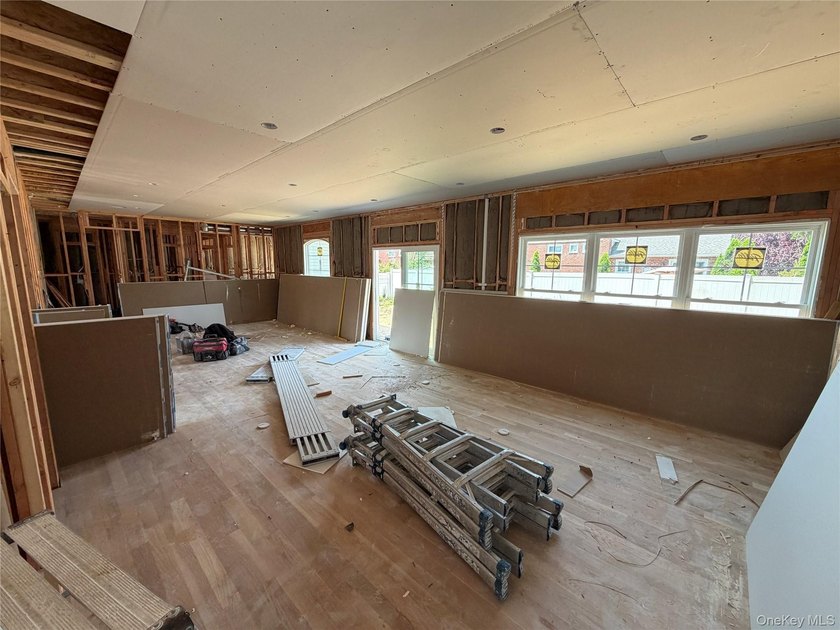 New Construction! Center Hall Colonial featuring: 5 Bedrooms, 2 - photo 10