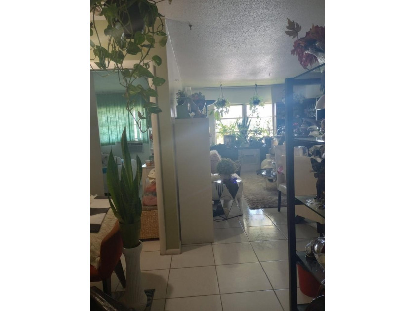 Welcome to this efficient one-bedroom, one-bathroom condominium - photo 15