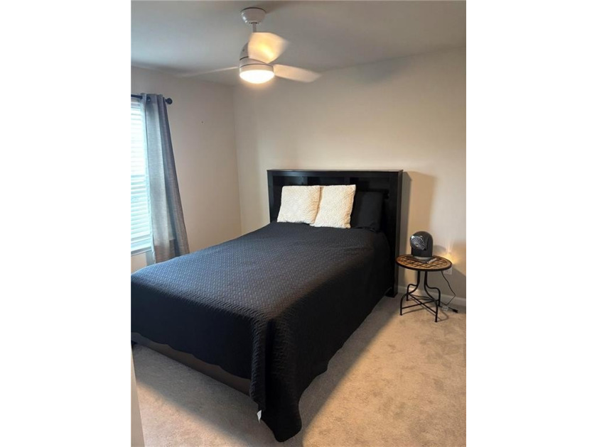 Welcome home to this beautiful, maintained brick home with a - photo 36