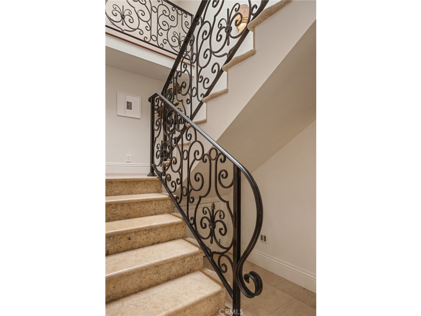 Welcome to an extraordinary Spanish Mediterranean residence - photo 39
