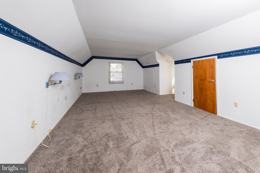 Spacious and inviting, this oversized Cape Cod offers 1900 - photo 16