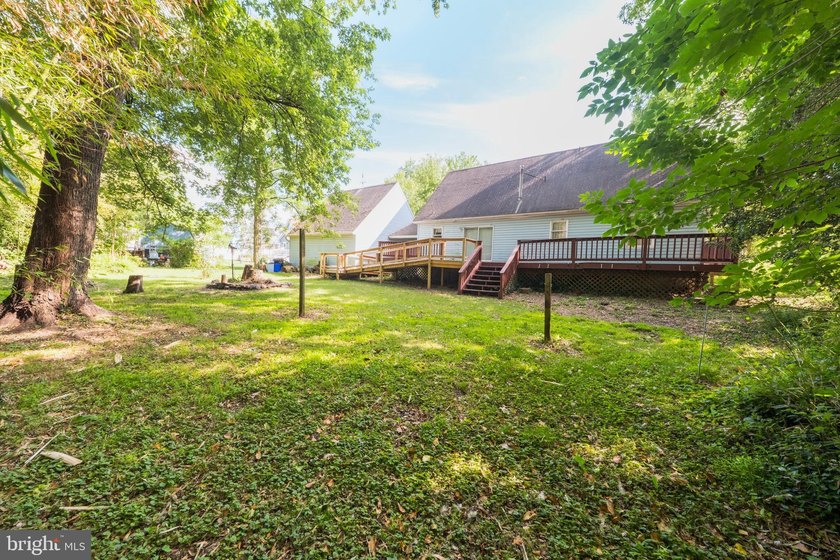 Spacious and inviting, this oversized Cape Cod offers 1900 - photo 23