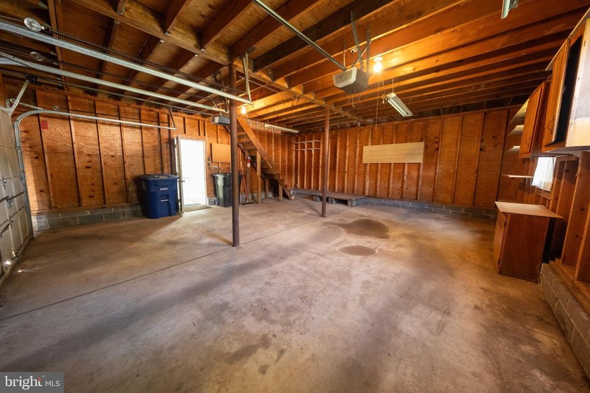 Spacious and inviting, this oversized Cape Cod offers 1900 - photo 25