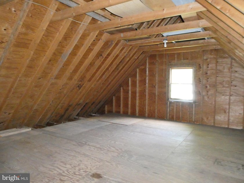 Spacious and inviting, this oversized Cape Cod offers 1900 - photo 26
