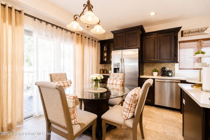 Welcome to 7 Bogota St - Beautiful legal 2 family detached - photo 11