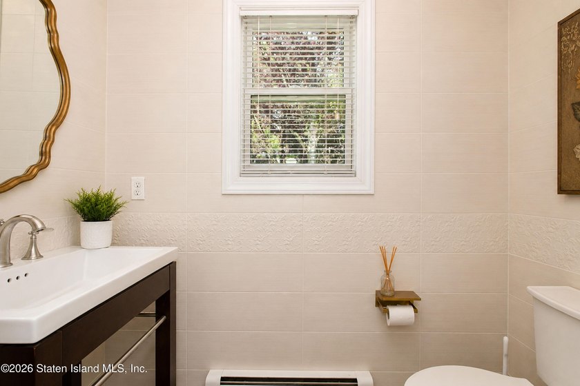 Welcome to 7 Bogota St - Beautiful legal 2 family detached - photo 15