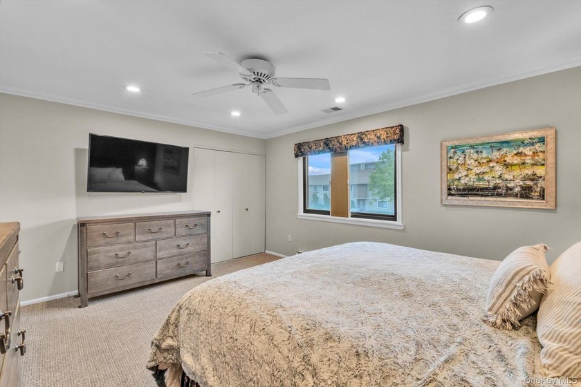 Experience the lifestyle and convenience of Oceanside Cove! This - photo 17