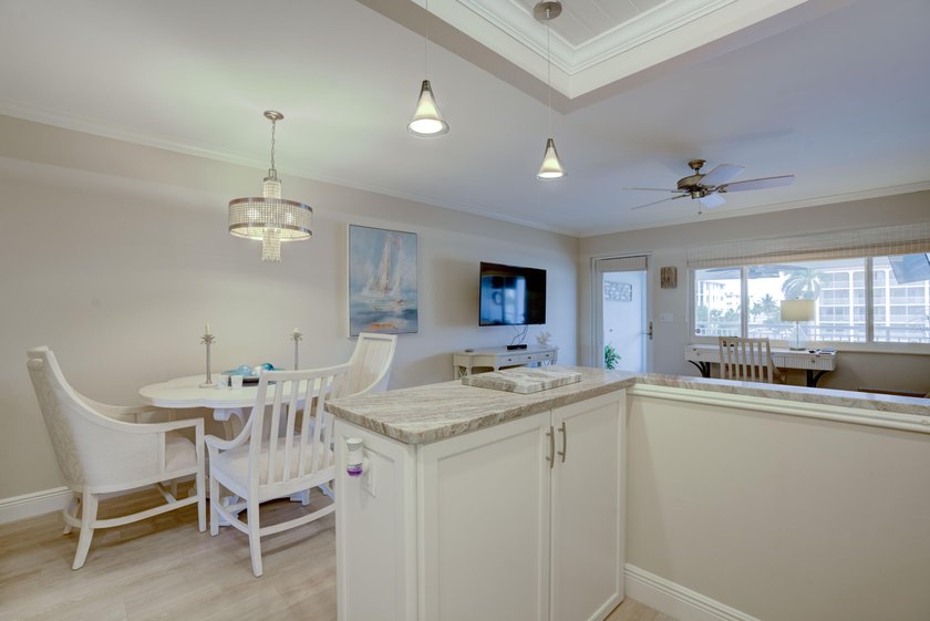 Enjoy spectacular intracoastal water views! This Beautifully - photo 22