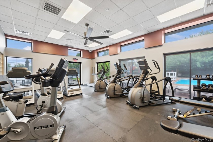 Experience the lifestyle and convenience of Oceanside Cove! This - photo 26