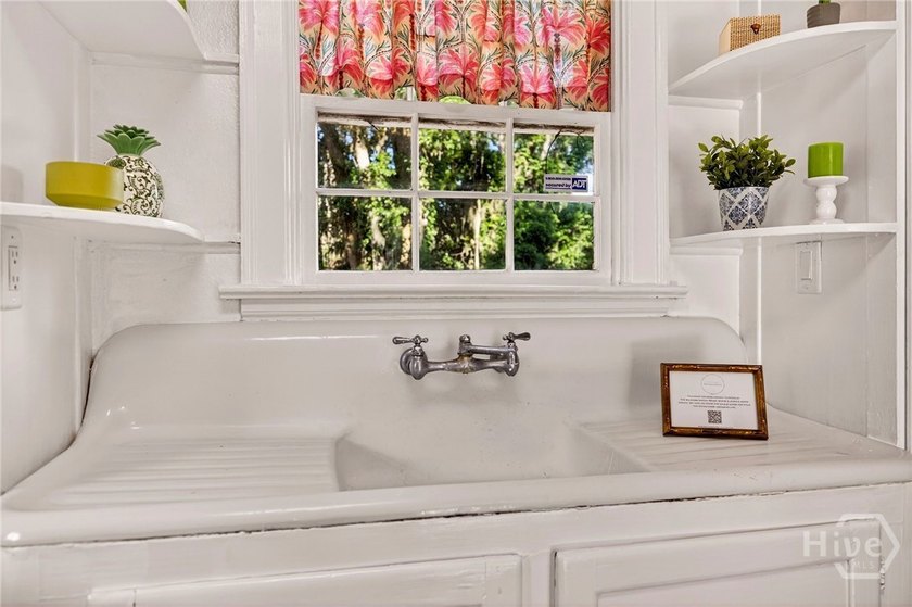 Rare west-facing waterfront coastal retreat offers the perfect - photo 30