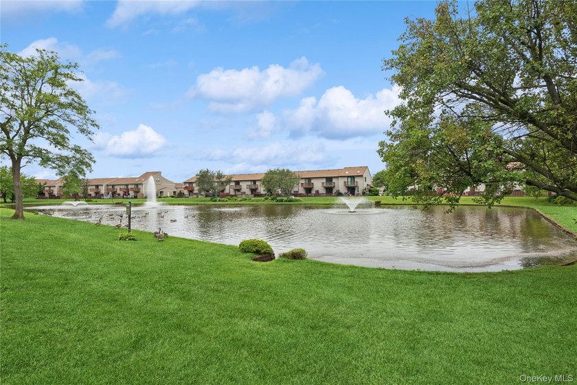 Experience the lifestyle and convenience of Oceanside Cove! This - photo 30