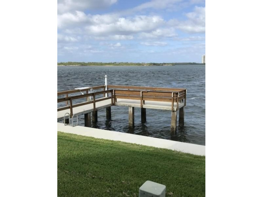 Enjoy spectacular intracoastal water views! This Beautifully - photo 30
