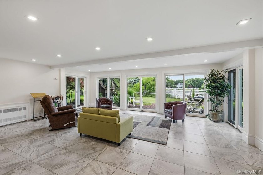 A Private Estate with Breathtaking Pond Views Tucked away at the - photo 39