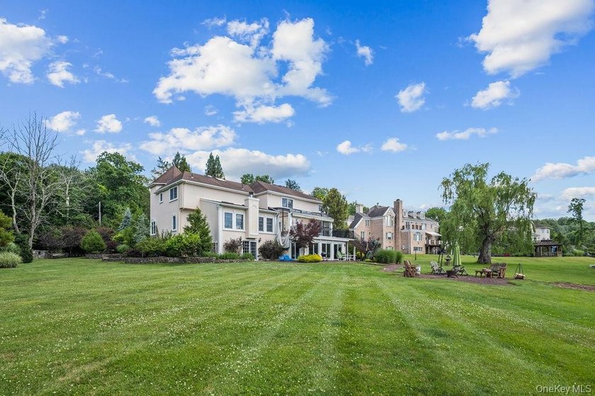 A Private Estate with Breathtaking Pond Views Tucked away at the - photo 44